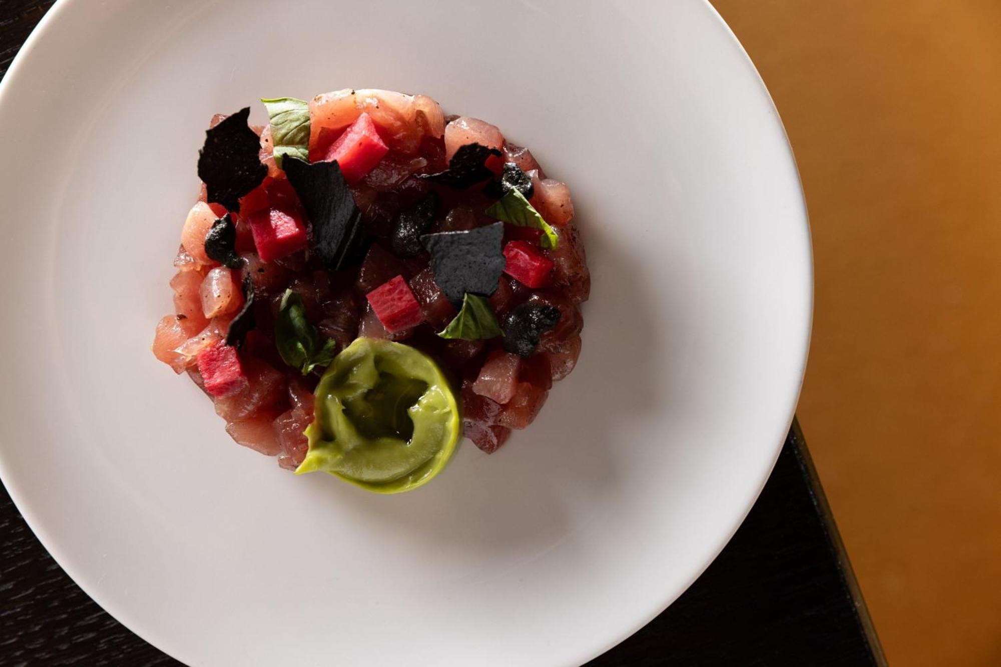 더 타임스 스퀘어 에디션 뉴욕 외부 사진 A plate of tartar